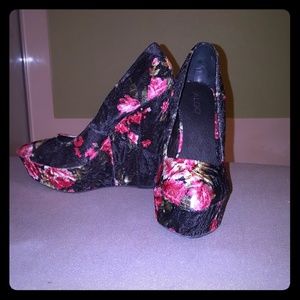Aldo crushed velvet floral wedge